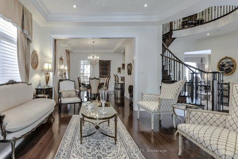 Photo 10 at 107 Headwind Boulevard, Vellore Village, Vaughan