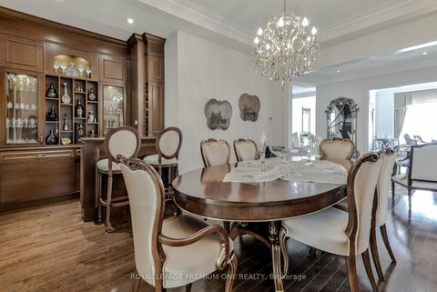 Photo 12 at 107 Headwind Boulevard, Vellore Village, Vaughan