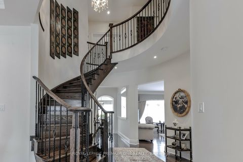 Photo 27 at 107 Headwind Boulevard, Vellore Village, Vaughan
