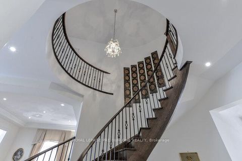 Photo 28 at 107 Headwind Boulevard, Vellore Village, Vaughan