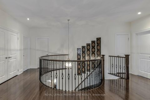 Photo 30 at 107 Headwind Boulevard, Vellore Village, Vaughan