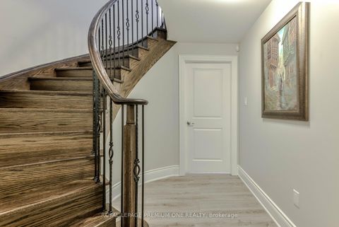 Photo 33 at 107 Headwind Boulevard, Vellore Village, Vaughan