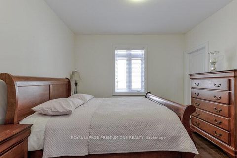 Photo 40 at 107 Headwind Boulevard, Vellore Village, Vaughan