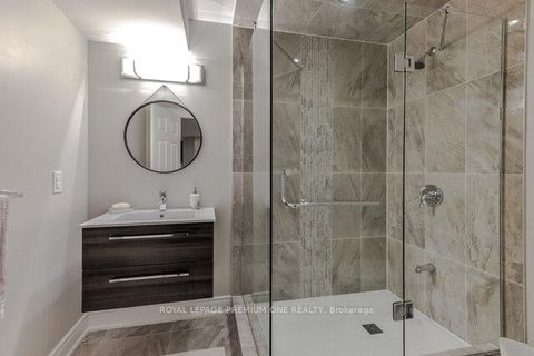 Photo 44 at 107 Headwind Boulevard, Vellore Village, Vaughan