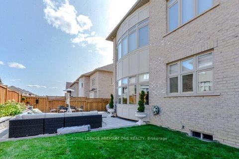 Photo 48 at 107 Headwind Boulevard, Vellore Village, Vaughan