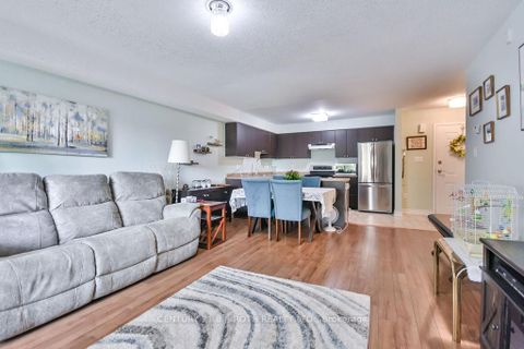 Photo 6 at 15 - 43 Coulter Street, Sunnidale, Barrie Photo 6 at 15 - 43 Coulter Street, Sunnidale, Barrie