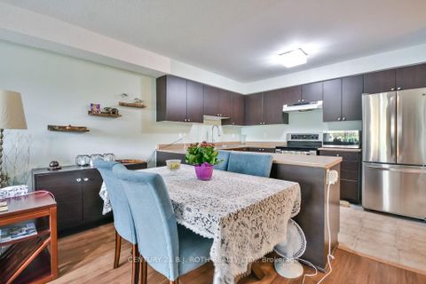 Photo 7 at 15 - 43 Coulter Street, Sunnidale, Barrie