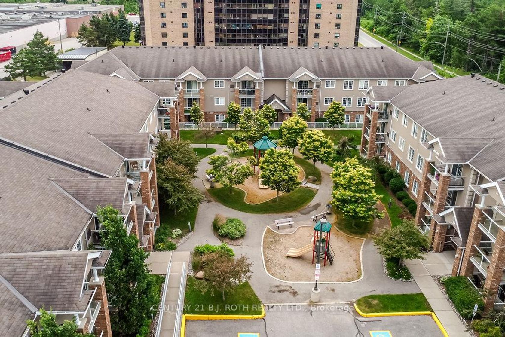 15 - 43 Coulter Street, Sunnidale, Barrie photo 2