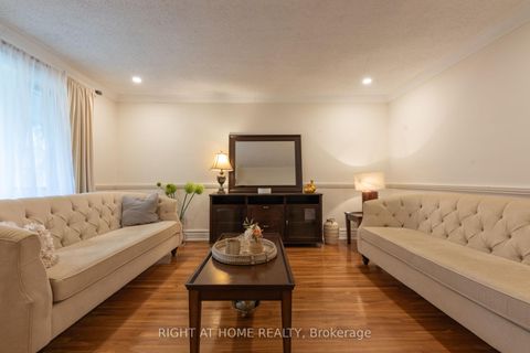 Photo 16 at 120 Wright Street, Mill Pond, Richmond Hill