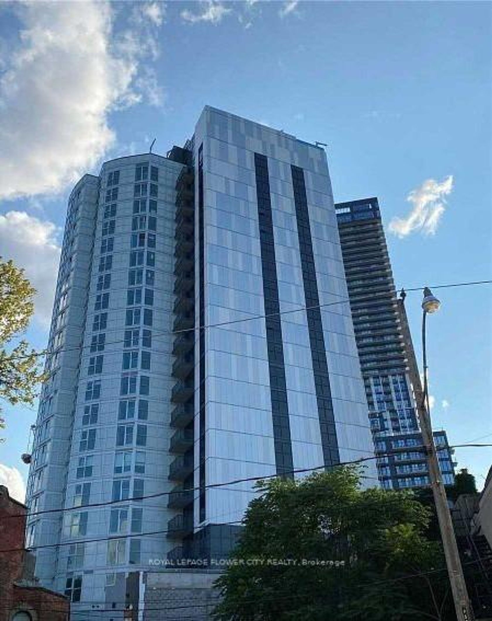 1005 - 219 Dundas Street E, Yonge Corridor, Toronto by Loree Meneguzzi Real Estate 1005 - 219 Dundas Street E, Yonge Corridor, Toronto