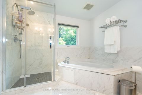 Photo 23 at 327 Northwood Drive, GA Glen Abbey, Oakville