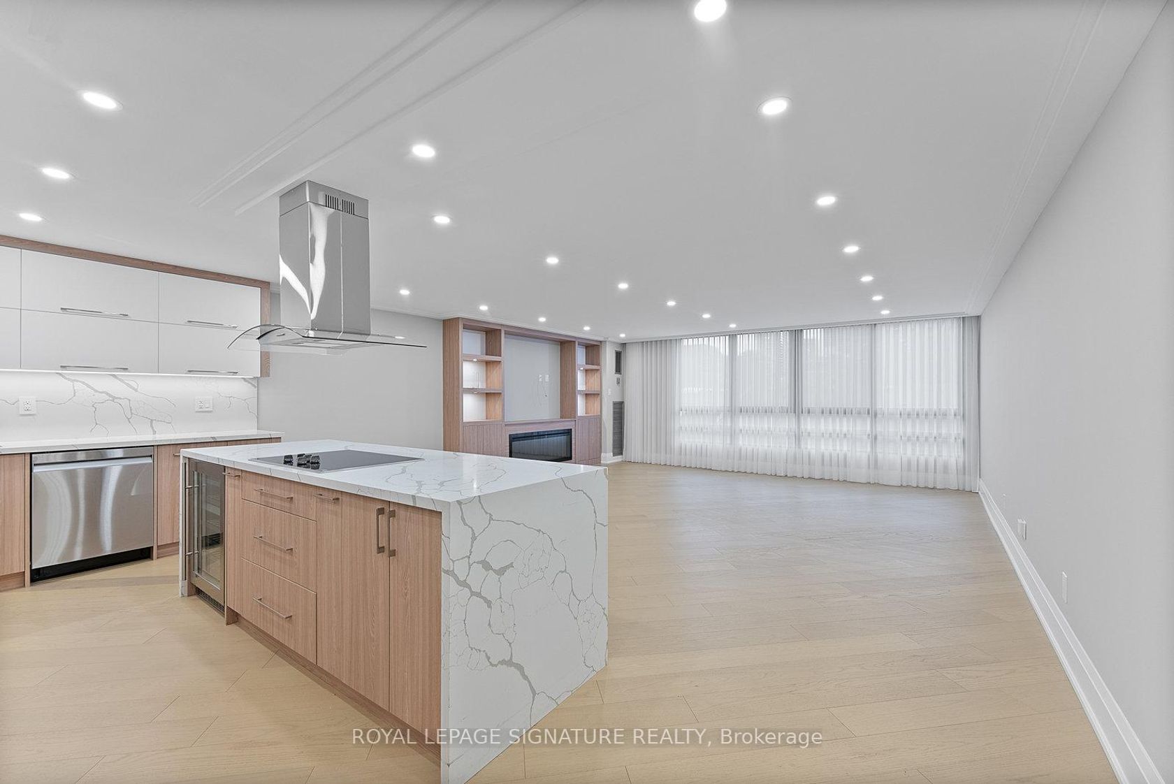 406 - 77 Carlton Street, Yonge Corridor, Toronto by Loree Meneguzzi Real Estate 406 - 77 Carlton Street, Yonge Corridor, Toronto