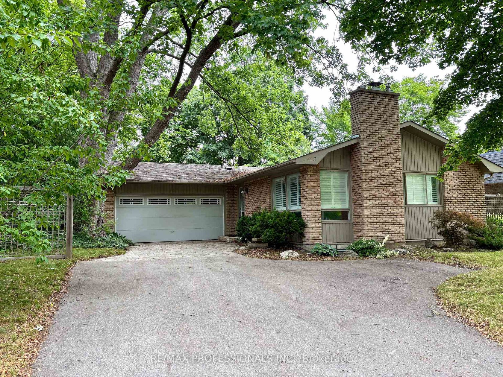 425 CANTERBURY Crescent, FD Ford, Oakville 