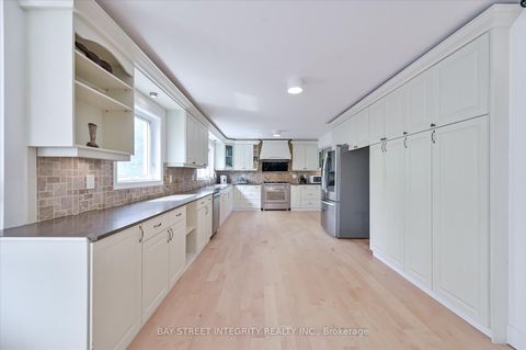 Photo 10 at 197 Garden Avenue, South Richvale, Richmond Hill