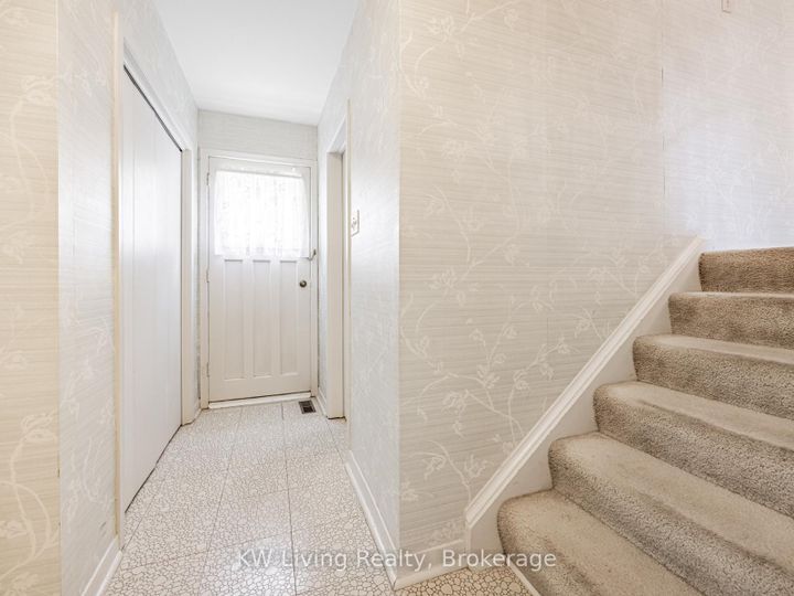 Photo 4 at 26 Goodview Road, Don Valley Village, Toronto