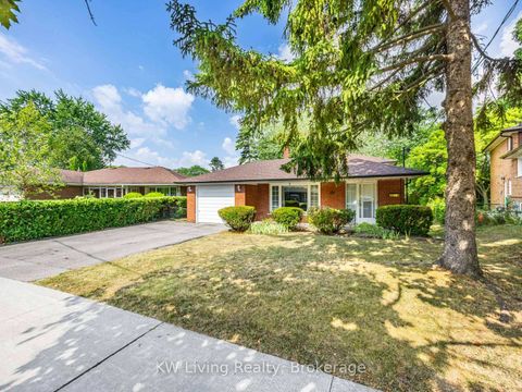 Photo 2 at 26 Goodview Road, Don Valley Village, Toronto