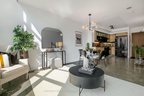 Photo 2 at 917 - 36 Blue Jays Way, Waterfront Communities C1, Toronto
