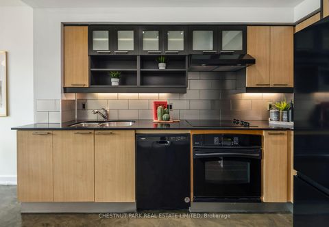 Photo 3 at 917 - 36 Blue Jays Way, Waterfront Communities C1, Toronto