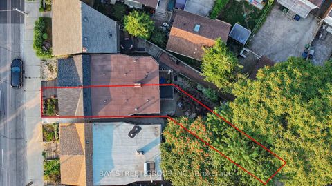 Photo 3 at 397 Kingston Road, The Beaches, Toronto