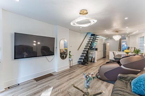 Photo 7 at 397 Kingston Road, The Beaches, Toronto