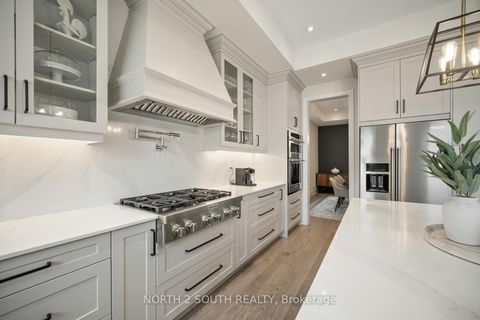 Photo 15 at 25 Pine Heights Drive, Vellore Village, Vaughan