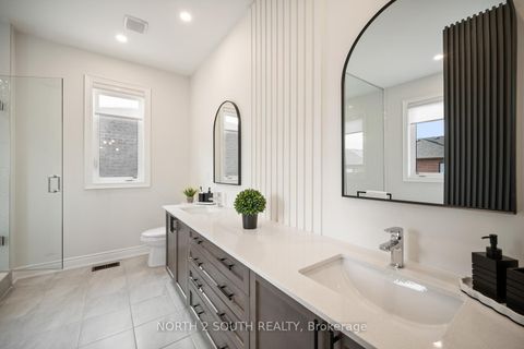 Photo 33 at 25 Pine Heights Drive, Vellore Village, Vaughan