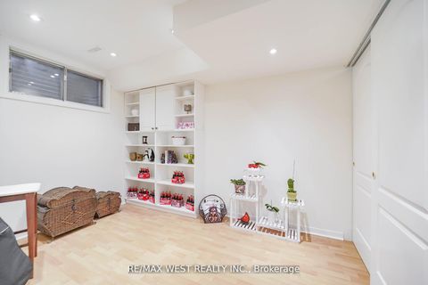 Photo 8 at 6 Yetta Shepway, Don Valley Village, Toronto