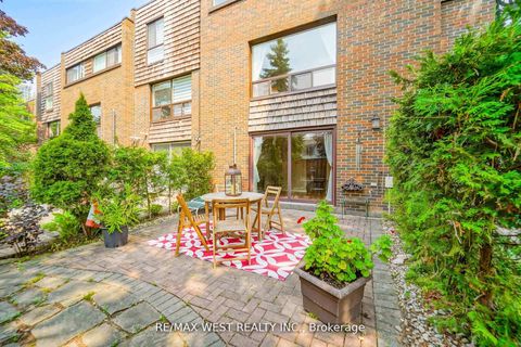 Photo 9 at 6 Yetta Shepway, Don Valley Village, Toronto