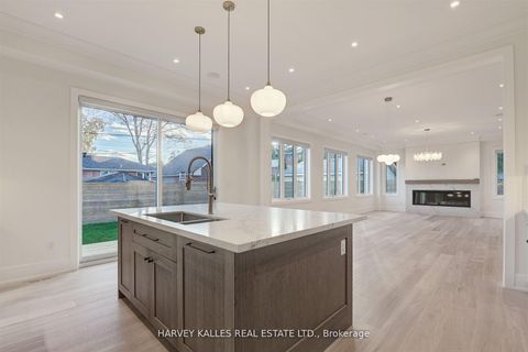 Photo 20 at 15 Drury Lane, Humber Heights, Toronto