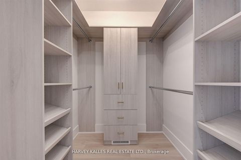 Photo 30 at 15 Drury Lane, Humber Heights, Toronto