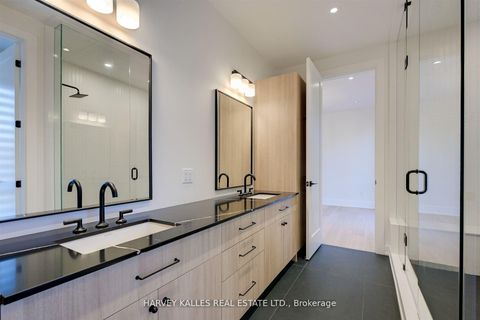 Photo 34 at 15 Drury Lane, Humber Heights, Toronto
