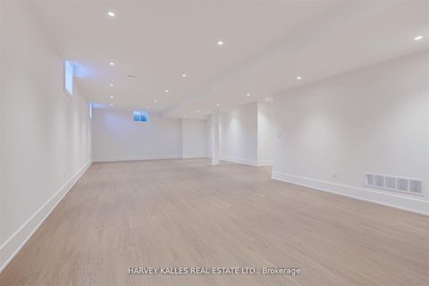Photo 41 at 15 Drury Lane, Humber Heights, Toronto