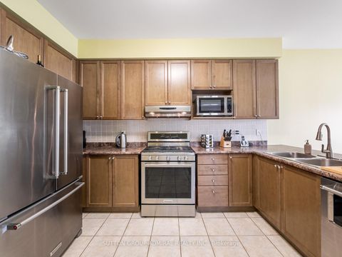 Photo 7 at 450 Pleasant Ridge Avenue, Patterson, Vaughan