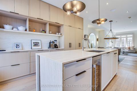 Photo 10 at 27 - 12 Powseland Crescent, West Woodbridge, Vaughan