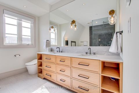 Photo 37 at 27 - 12 Powseland Crescent, West Woodbridge, Vaughan