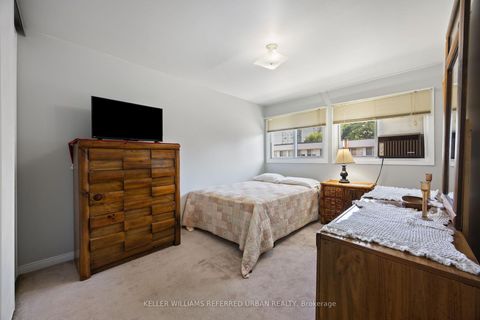Photo 22 at 2 Sebastian Cabot Way, Jane Heights, Toronto