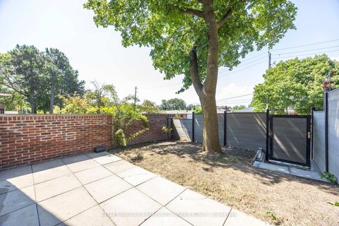 Photo 34 at 2 Sebastian Cabot Way, Jane Heights, Toronto