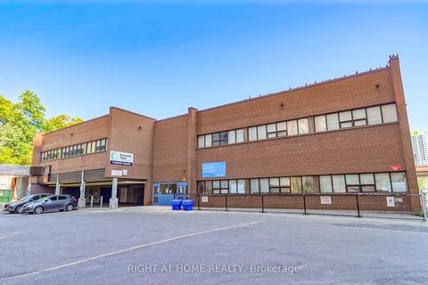 Photo 40 at 1611 - 1 Massey Square, Crescent Town, Toronto