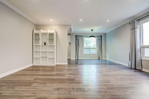 Photo 8 at 15 Saintsbury Square, Milliken, Toronto