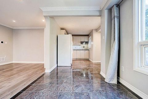 Photo 13 at 15 Saintsbury Square, Milliken, Toronto