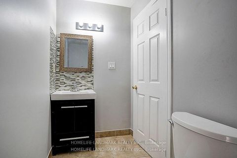 Photo 18 at 15 Saintsbury Square, Milliken, Toronto