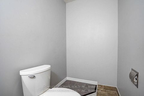 Photo 19 at 15 Saintsbury Square, Milliken, Toronto