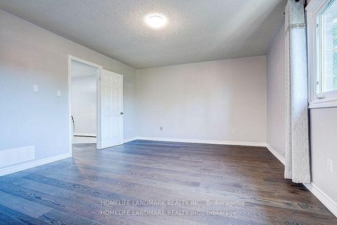 Photo 26 at 15 Saintsbury Square, Milliken, Toronto