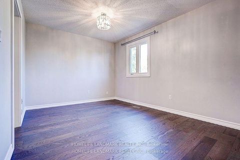 Photo 35 at 15 Saintsbury Square, Milliken, Toronto