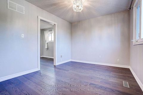 Photo 36 at 15 Saintsbury Square, Milliken, Toronto