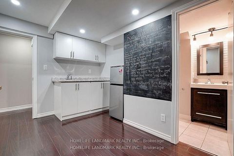 Photo 43 at 15 Saintsbury Square, Milliken, Toronto