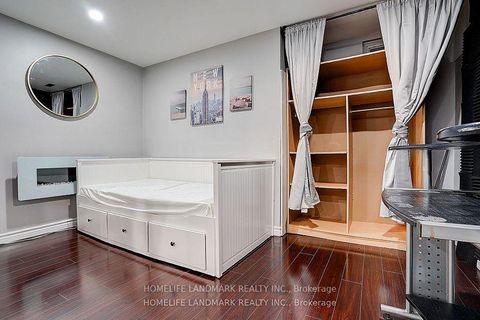 Photo 44 at 15 Saintsbury Square, Milliken, Toronto
