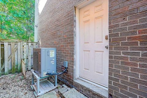 Photo 47 at 15 Saintsbury Square, Milliken, Toronto