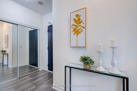Photo 2 at 405 - 105 George Street, Moss Park, Toronto