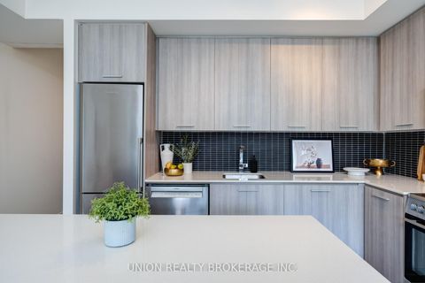 Photo 5 at 405 - 105 George Street, Moss Park, Toronto